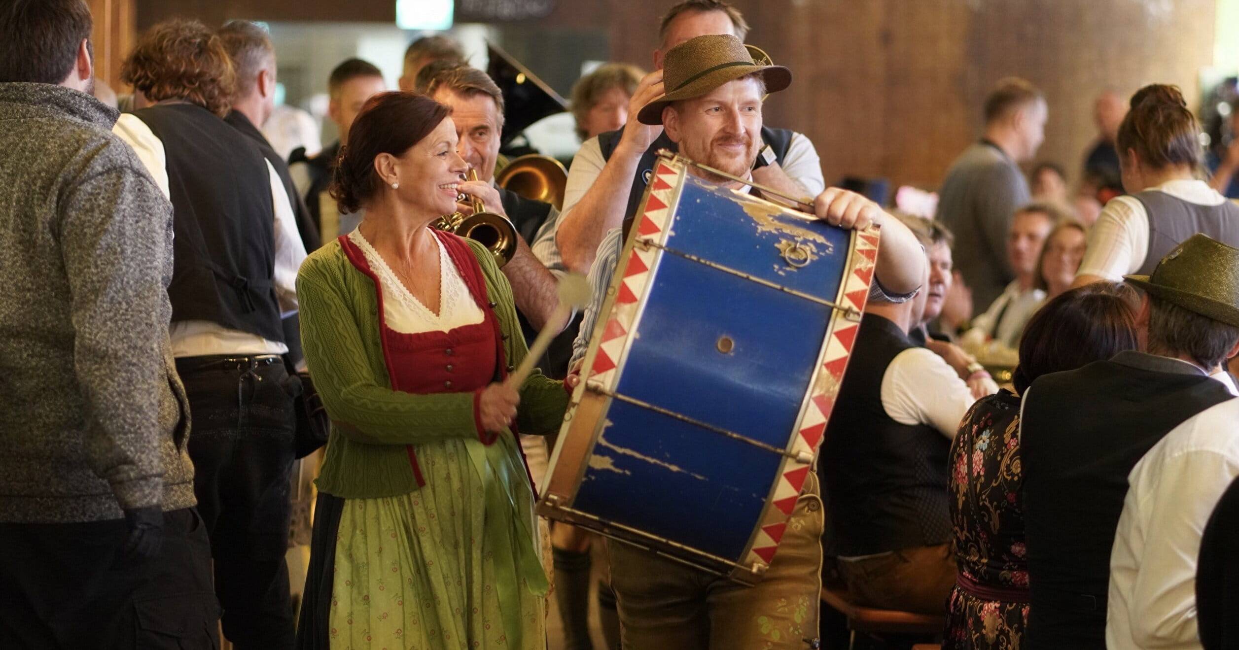 Schützenlisl® Volkssängerzelt - Oktoberfest tent at the Oidn Wiesn
